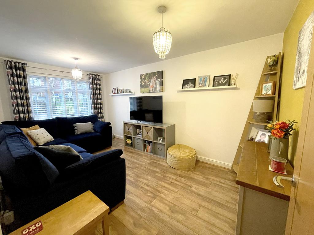Highfields, Coed Ely, CF39 8GA 3 bed semidetached house £220,000
