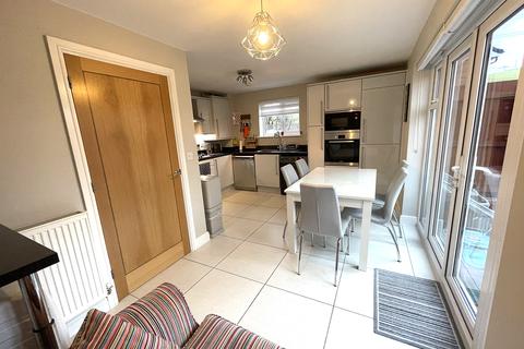 10 Highfields, Tonyrefail, Porth, CF39 8GA