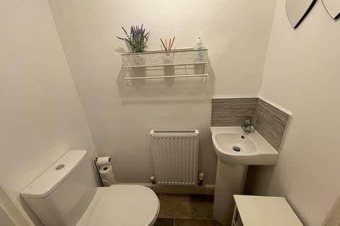 10 Highfields, Tonyrefail, Porth, CF39 8GA