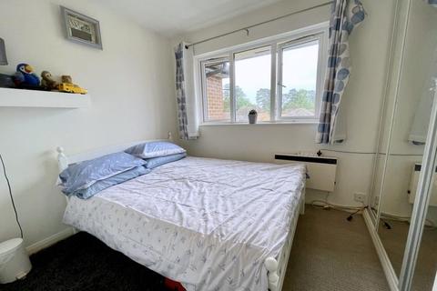 26 Charing Close, Ringwood, BH24 1FA