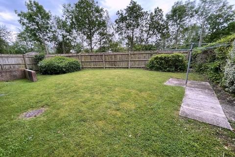 26 Charing Close, Ringwood, BH24 1FA