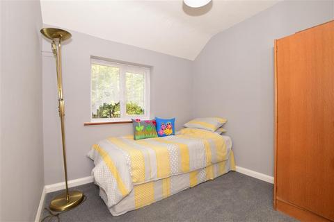 86 Longley Road, Rochester, ME1 2HA