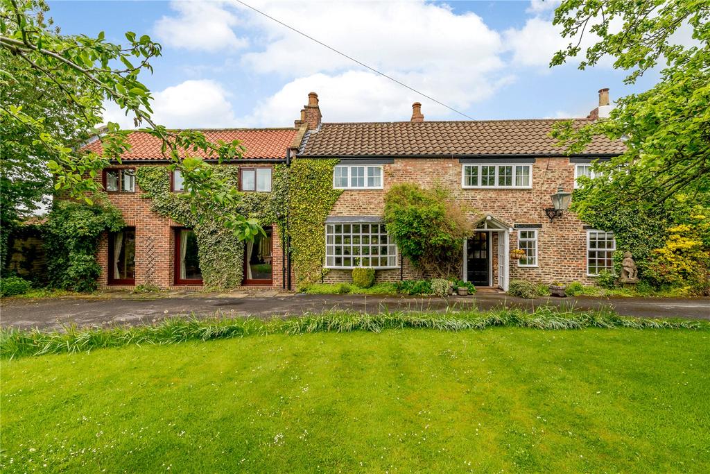 College Square, Stokesley, Middlesbrough 4 bed detached house £875,000