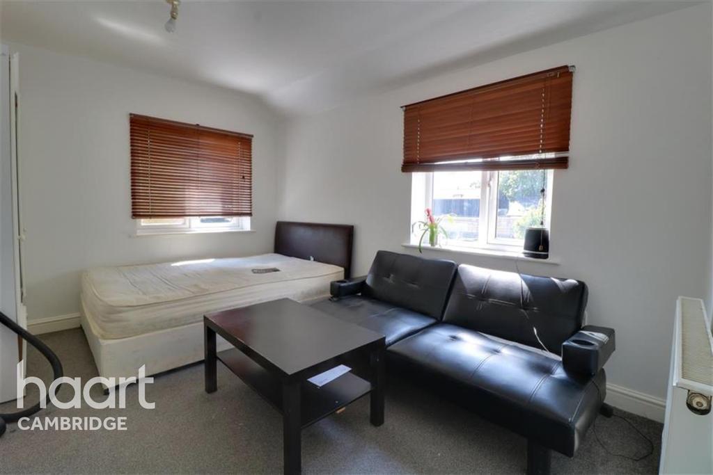 Chery Hinton Road, Cambridge 2 bed flat £1,195 pcm (£276 pw)