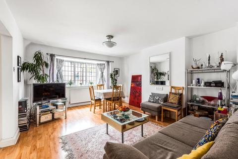 49 Wentworth Road, London, NW11 0RT