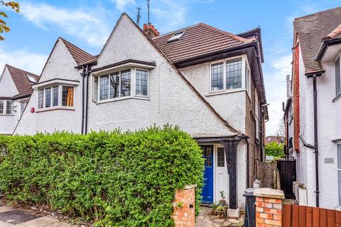 49 Wentworth Road, London, NW11 0RT