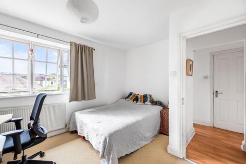 49 Wentworth Road, London, NW11 0RT