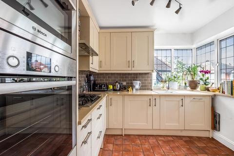 49 Wentworth Road, London, NW11 0RT