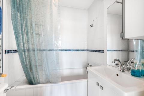 49 Wentworth Road, London, NW11 0RT