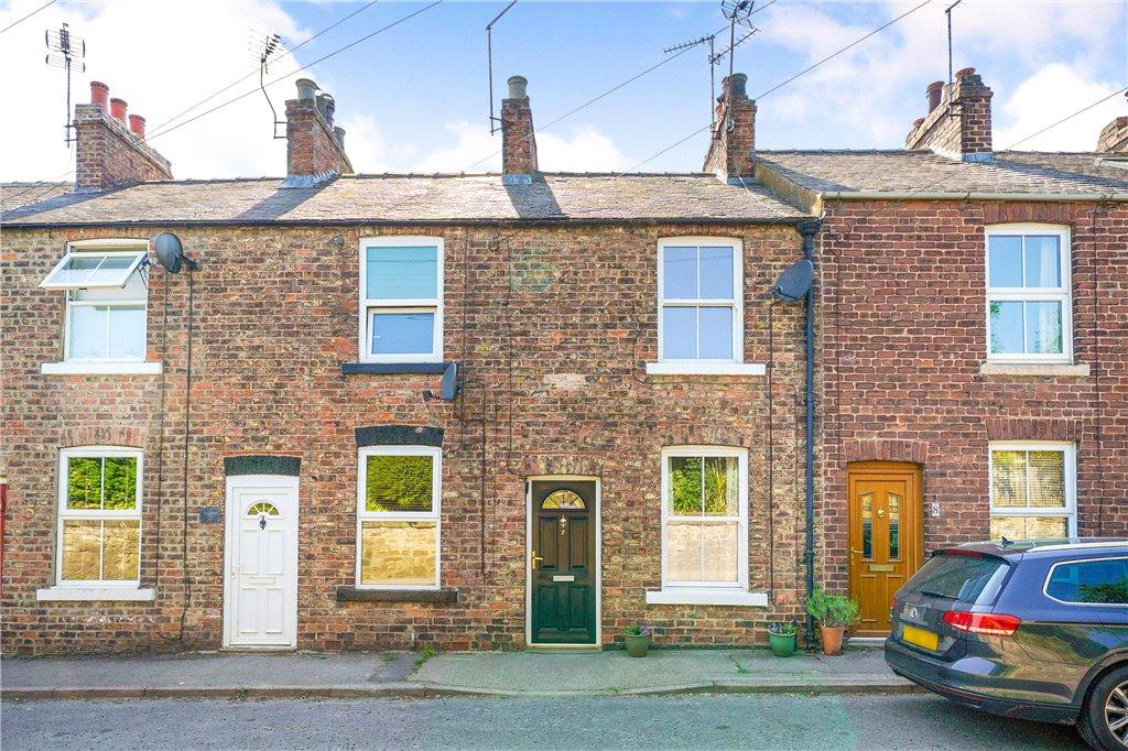 Ure Bank Top, Ripon, North Yorkshire 2 bed terraced house £650 pcm (£