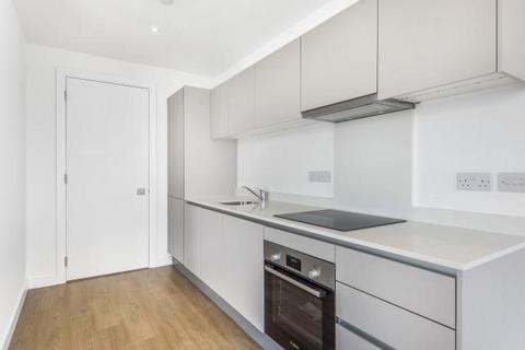 1 bedroom flat to rent, Royal Winchester House,  Bracknell,  RG12