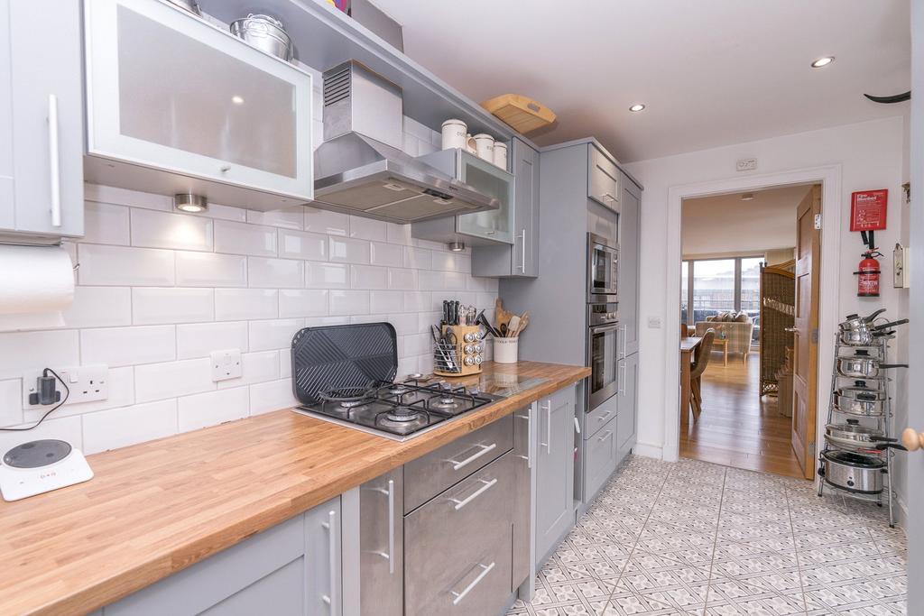 Kitchen Alt