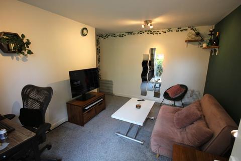1 bedroom flat to rent, Strand House, City Centre, York, YO1