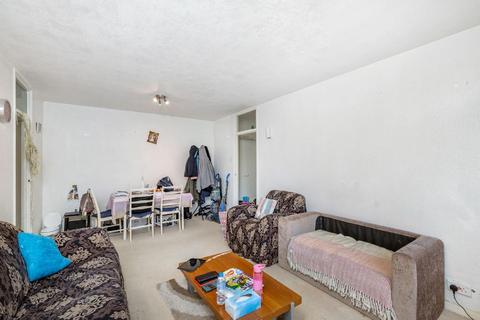 7 Holly Tree Close, London, SW19 6EA