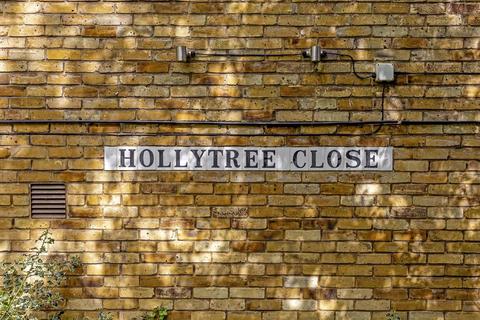 7 Holly Tree Close, London, SW19 6EA