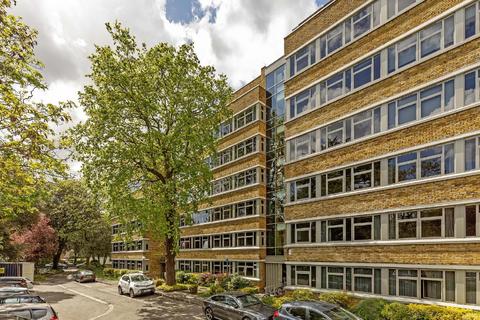 7 Holly Tree Close, London, SW19 6EA
