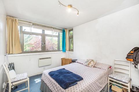 7 Holly Tree Close, London, SW19 6EA