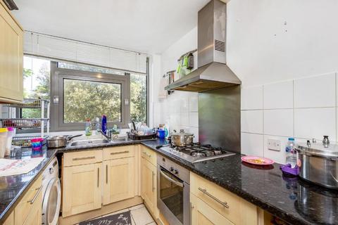 7 Holly Tree Close, London, SW19 6EA