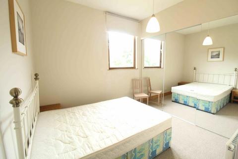 1 bedroom flat to rent, Ashvale Place, Top Floor, AB10