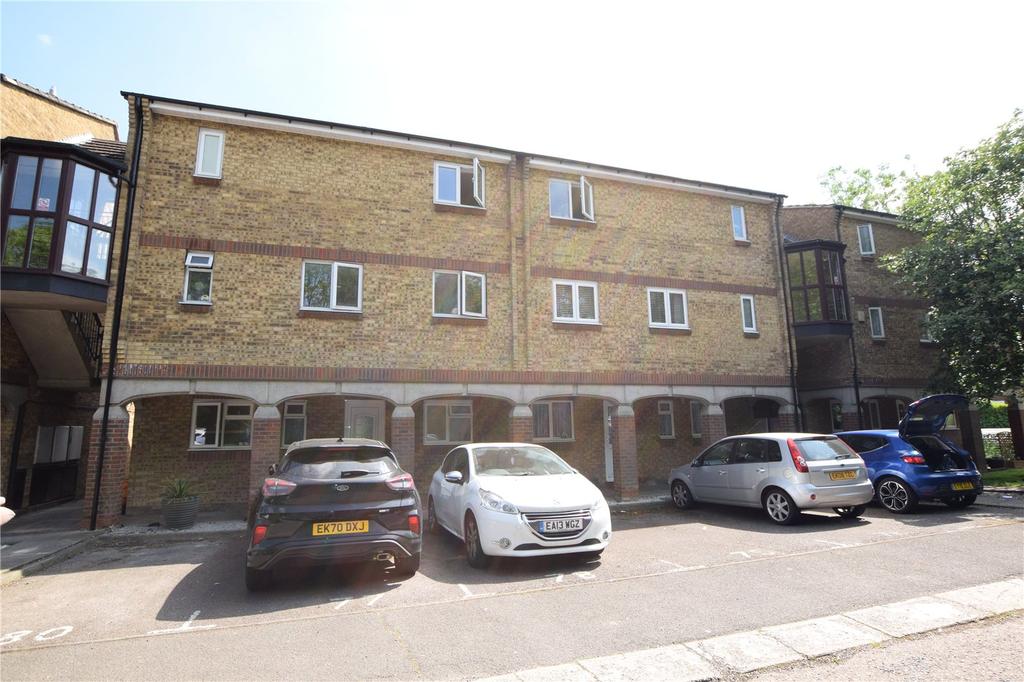 Woodstock Crescent, Laindon, Basildon, SS15 1 bed apartment £750 pcm