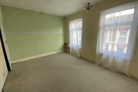 27 Wykeham Street, Strood, Rochester, ME2 3AA