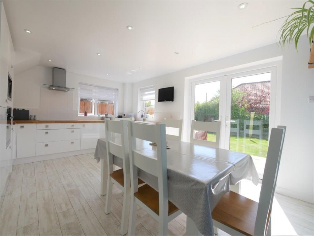 Silverdale Close, Ipswich 3 bed semidetached house £265,000