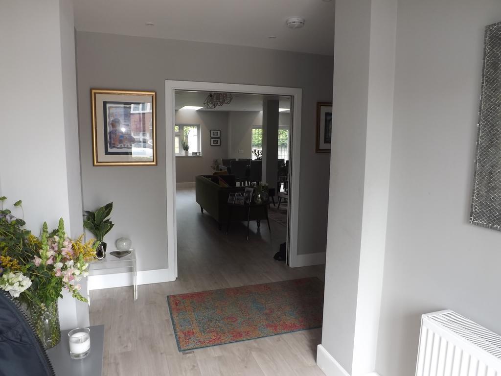 HARROWES MEADE 5 bed detached house £999,950