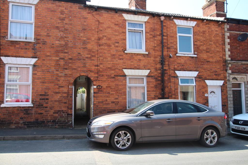 Norton Street, Grantham 2 bed terraced house £115,000