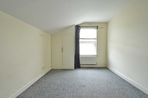 2 bedroom apartment to rent, St Johns Lane, Bedminster