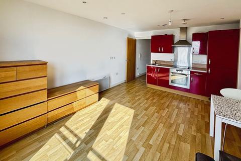 Studio to rent, Echo Central One