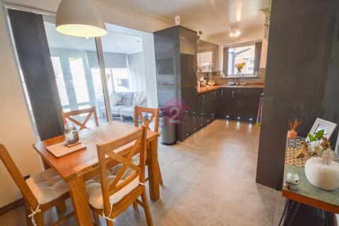26 Flockton Crescent, Sheffield, S13 9QR