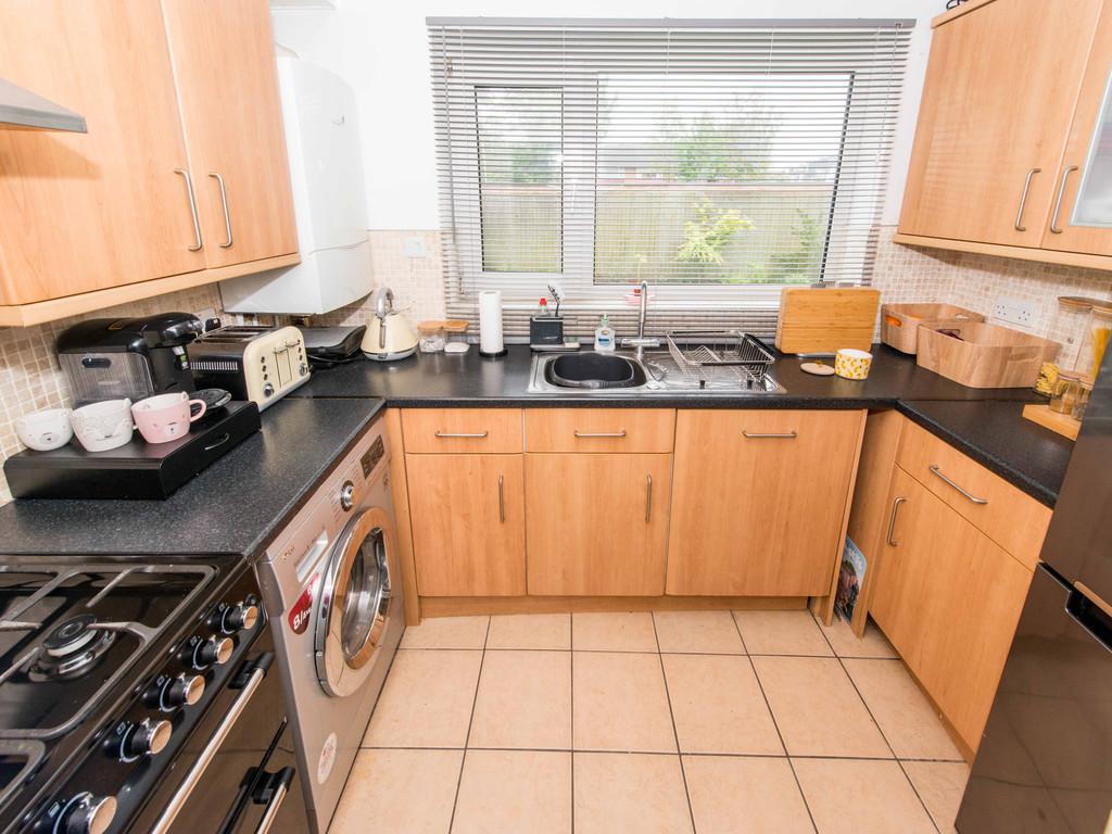 Harcourt Road, Wallington 2 bed ground floor flat £320,000