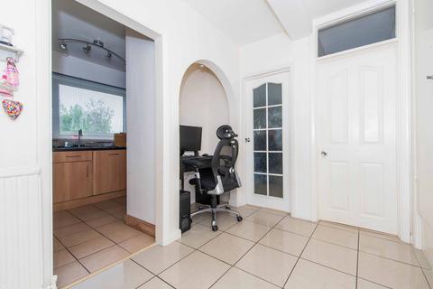 Flat 15, Lesley Court, 2 Harcourt Road, Wallington, SM6 8AZ