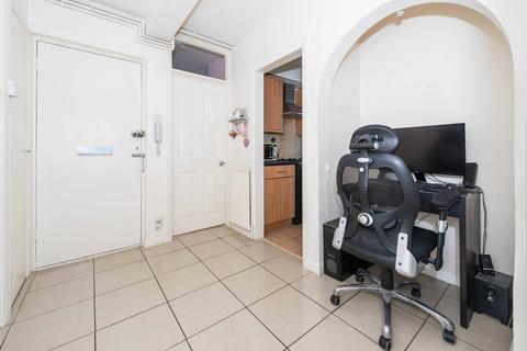 Flat 15, Lesley Court, 2 Harcourt Road, Wallington, SM6 8AZ