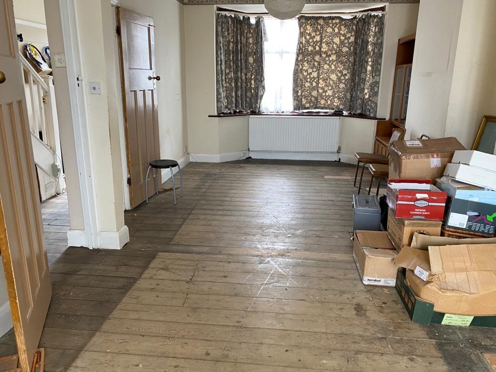 Burns Avenue, Southall UB1 3 bed terraced house £519,950