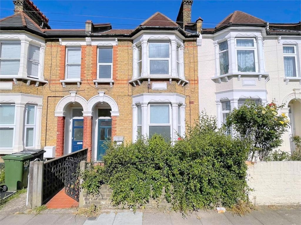 Laleham Road, Catford, London, 2 bed flat £1,350 pcm (£312 pw)