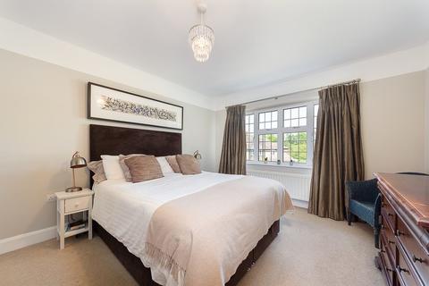 143 Norfolk Avenue, South Croydon, CR2 8BY