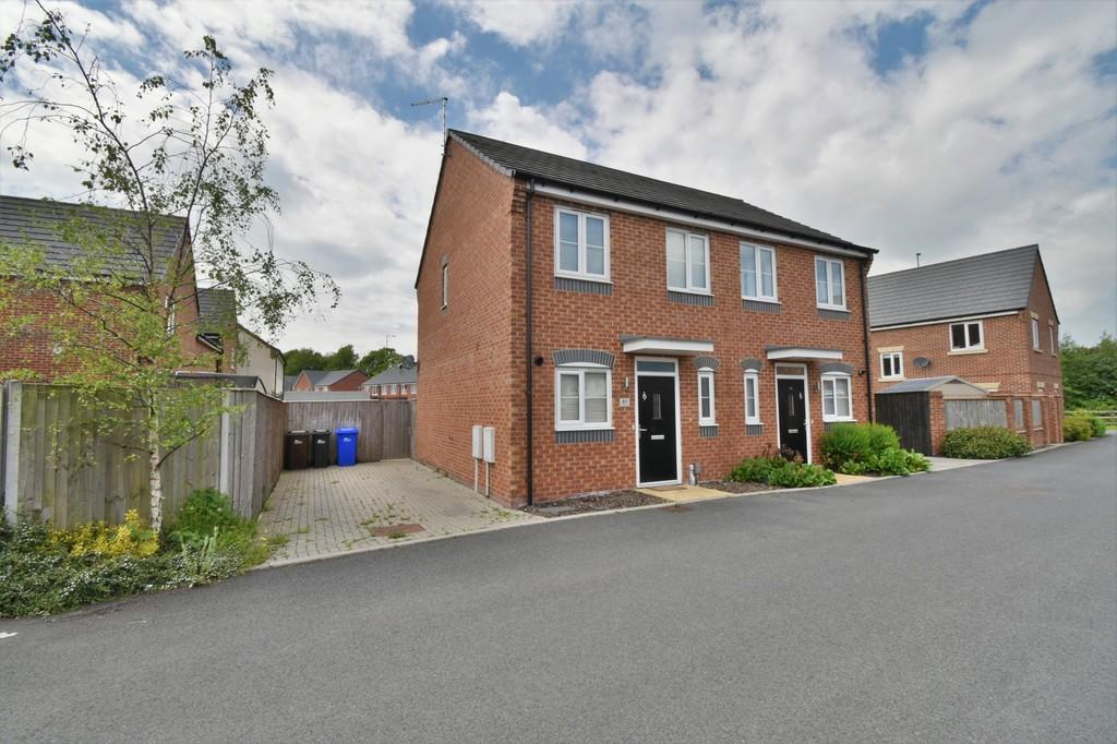 Thorntree Lane, Branston, BurtononTrent 2 bed semidetached house £