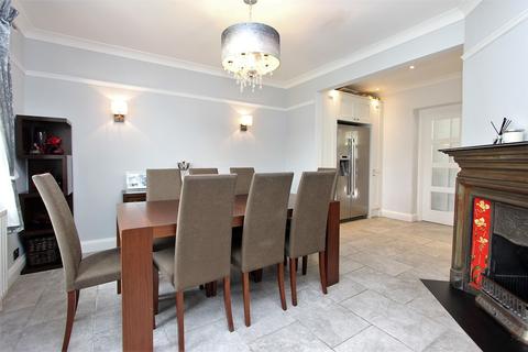 3 Beacon Way, Banstead, SM7 1DZ