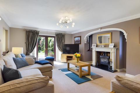 1 Barnes Croft, Hilderstone, Stone, ST15 8XU