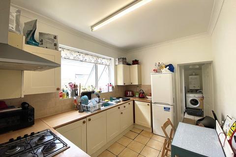 4 bedroom terraced house to rent, Jessie Road, Southsea