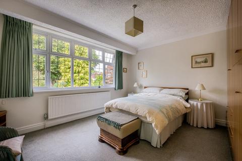 27a Alderbrook Road, Solihull, B91 1NN
