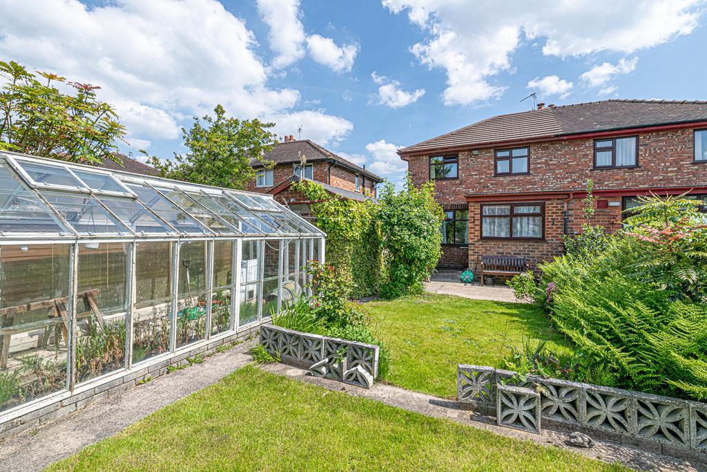 Grange Drive, Penketh, Warrington 3 bed semidetached house £180,000