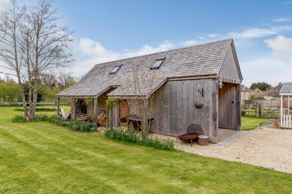 Garage/Workshop