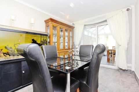 20 Dovestone, Wilnecote, Tamworth, B77 4PB