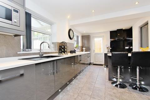 20 Dovestone, Wilnecote, Tamworth, B77 4PB