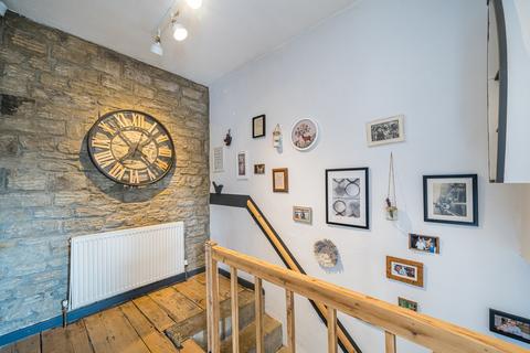 2 Beaumont Place, Batley, WF17 7QZ