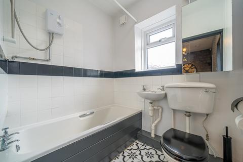 2 Beaumont Place, Batley, WF17 7QZ