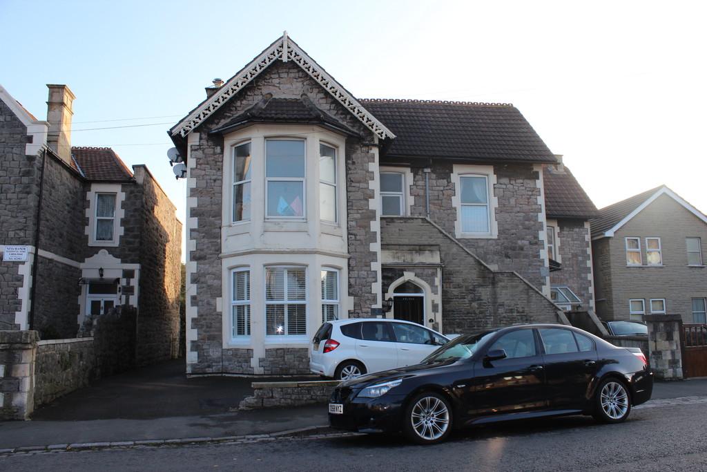 Neva Road, WestonsuperMare 1 bed apartment £110,000