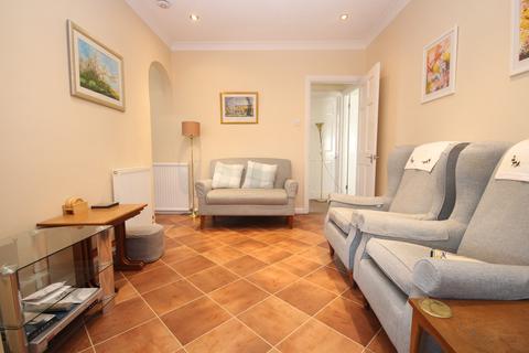 5 Brent Close, Dartford, DA2 6DD